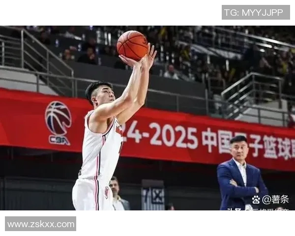 山东男篮豪取八连胜展现强大实力冲击CBA季后赛目标