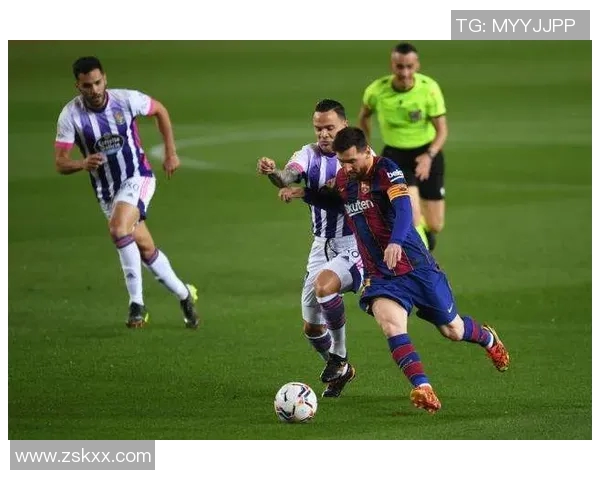 巴拉伯罗梅开二度，贝蒂斯客场3-1战胜埃瓦尔——足球魅力点燃赛场激情