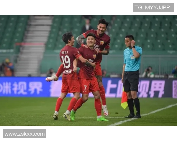 中超赛场武磊梅开二度助球队逆转胜利展现超强实力 中超赛场武磊梅开二度助球队逆转胜利展现超强实力