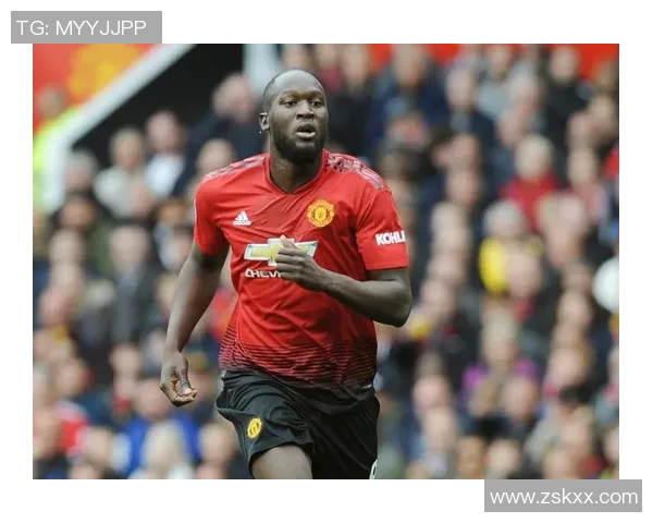 卢卡库交易传言再起，曼联球迷：希望他留下