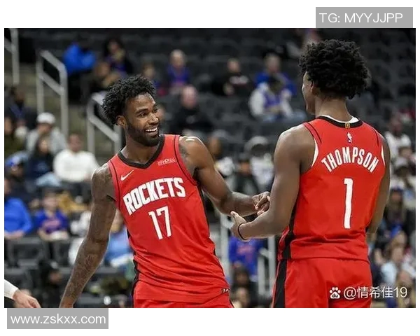 火箭全队备战季后赛，专注训练提振信心