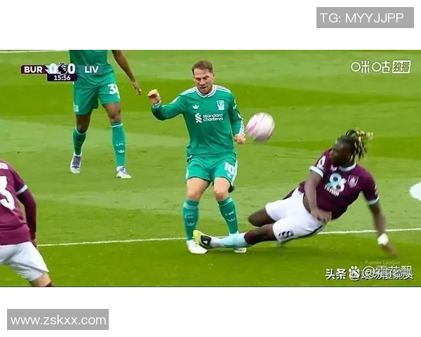 英超球员因伤缺席大赛俱乐部不满裁判判罚结果